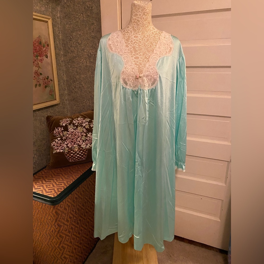 Vintage Vanity Fair Aqua and White Lace Chemise robe house dress nylon sz XXL